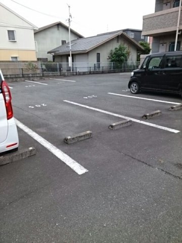 ペルレパークＢの駐車場