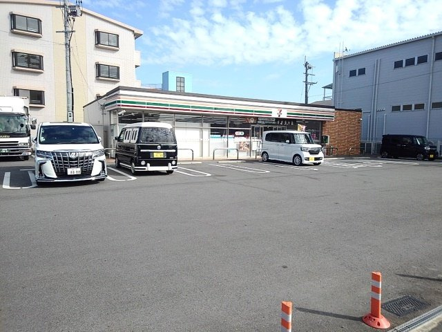 カザミラの周辺|セブンイレブン久留米山川神代店まで350m