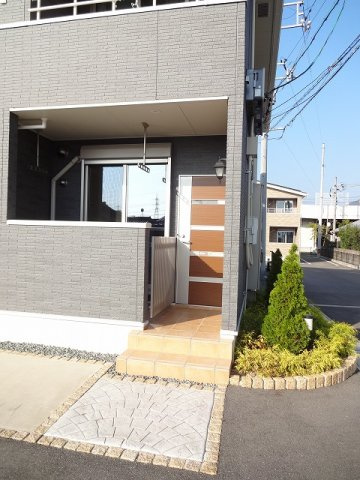 ＢＥＳＴ　ＨＯＵＳＥ　Ⅲ　Ａのエントランス