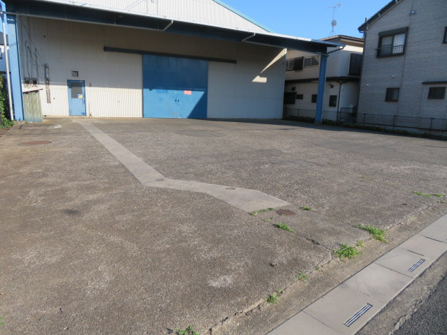 新座市野火止３丁目の倉庫