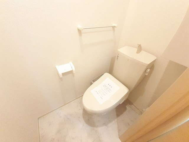 グーテンターク　つなわき　Ａのトイレ