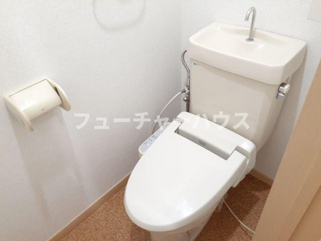 メゾンエクセルのトイレ|コンパクトで使いやすいトイレです