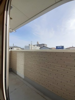 【バルコニー】 | プラシード西岡崎 | 外からの目が気にならないバルコニーで洗濯物が干せます