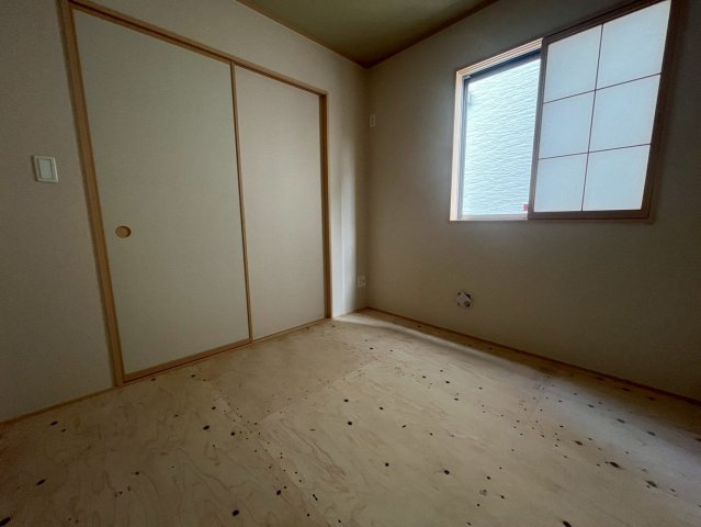 八重瀬町安里新築戸建て B号棟〈全３棟〉の和室