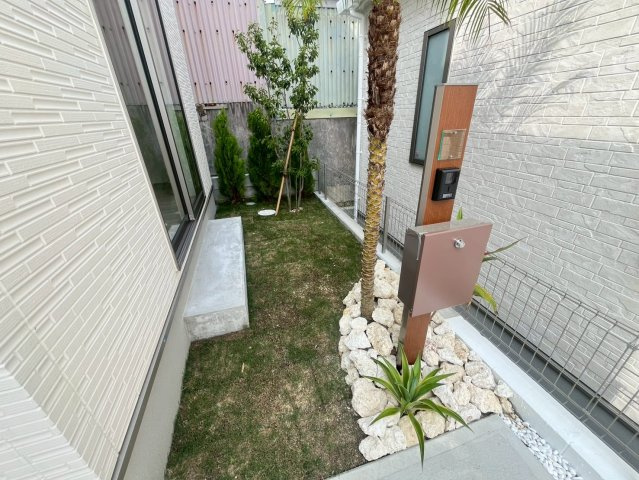 八重瀬町安里新築戸建て B号棟〈全３棟〉の庭