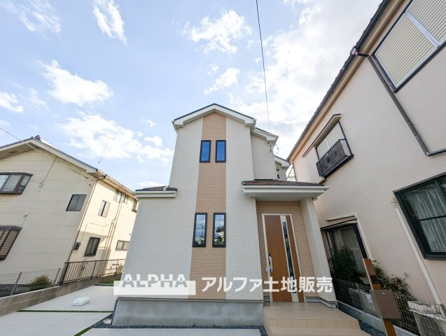 羽村市川崎2丁目　新築戸建全1棟の外観|【Living Story】◆暮らしが続いていく場所◆
ここで過ごす日々が、少しずつ思い出になっていく。そんな時間を育てていく住まい。
