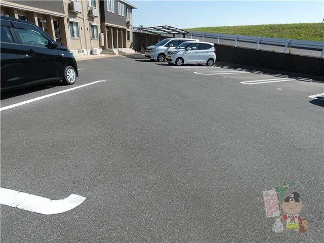 ウィステみやまえの駐車場