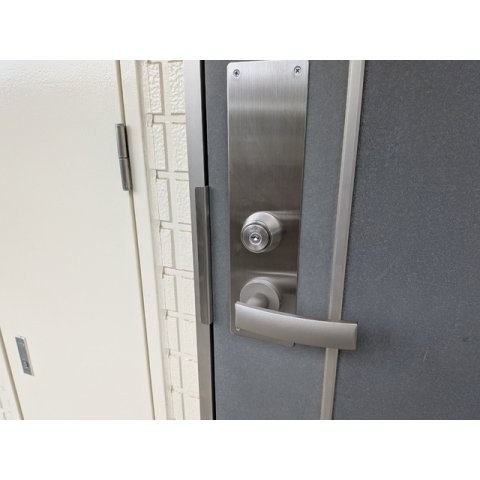 ロックハイツ1の玄関|収納もある玄関です
