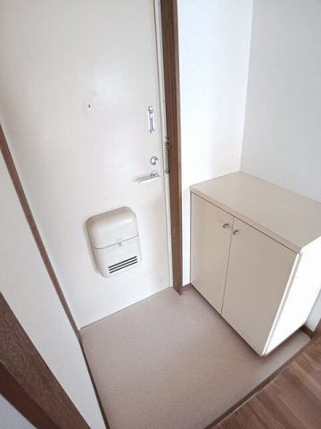 グリーンパレスの玄関|落ち着いた玄関です