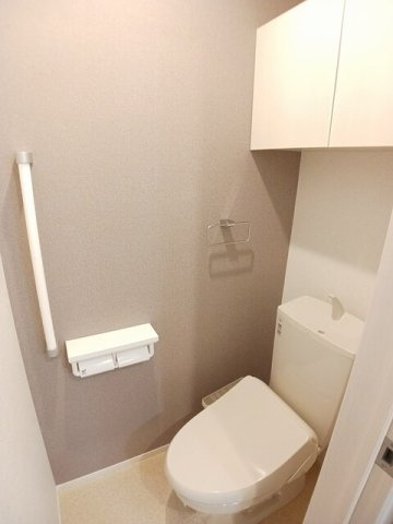 さんらいずⅡのトイレ|落ち着いた色調のトイレです
