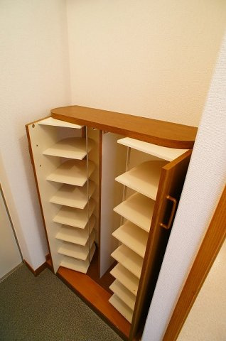 エミネンスユイⅡの玄関|玄関です