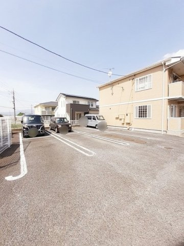 シンフォニーの駐車場|駐車場に車を止められます
