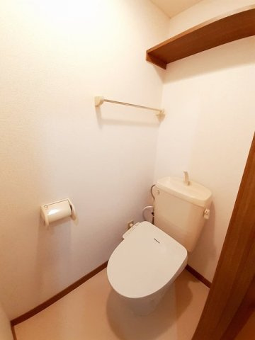 シンフォニーのトイレ|落ち着いた色調のトイレです