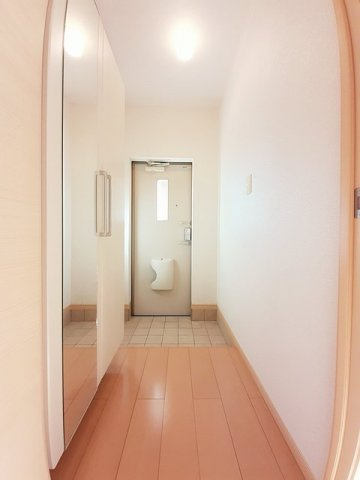 コンフォート・ガーデンの玄関|きれいな玄関です