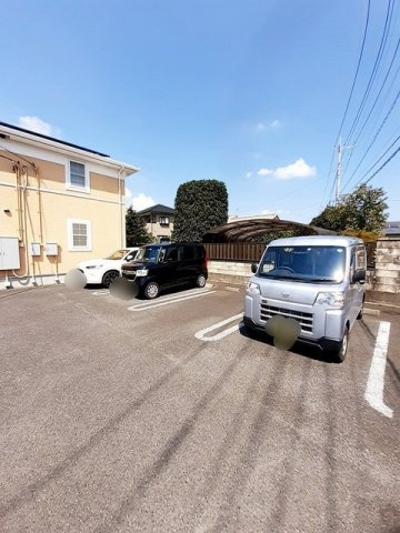 ローレルの駐車場|駐車場完備です
