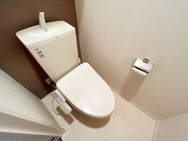 コートドール逆瀬川のトイレ|コンパクトで使いやすいトイレです