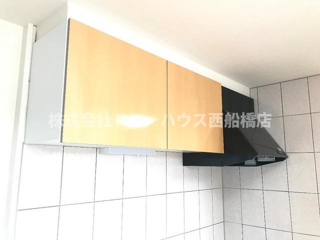 ウィステリア大野 Ｂのキッチン|キッチン吊収納(イメージ)