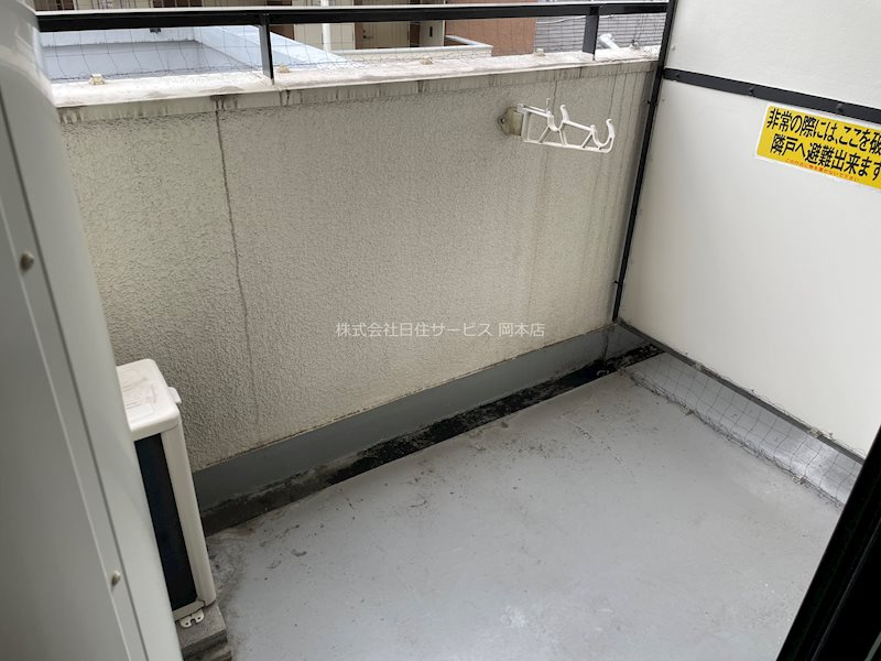 神戸市東灘区岡本１丁目のマンションのバルコニー