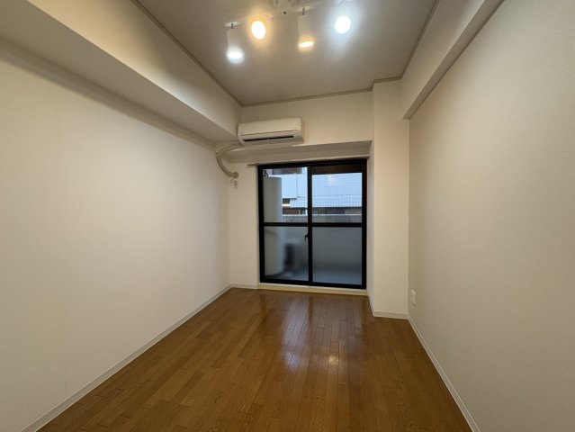 神戸市東灘区岡本１丁目のマンションの居間・リビング