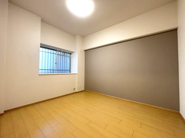 メゾンドールウイングヒルズ四番館の洋室