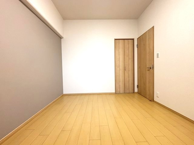 メゾンドールウイングヒルズ四番館の洋室