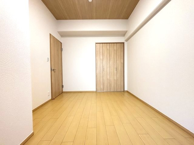 メゾンドールウイングヒルズ四番館の洋室
