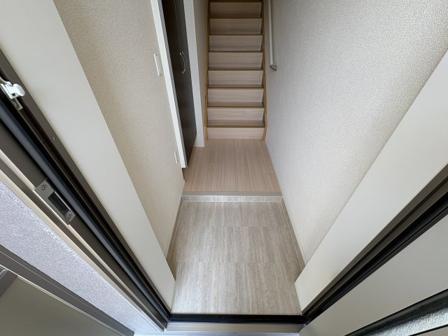 仮）藤江新築アパートA棟の玄関