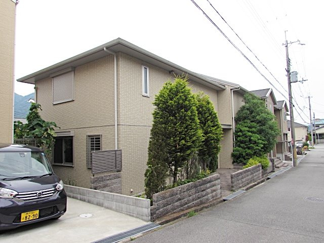 ラ・シェリーゼの外観|外観は落ち着いています