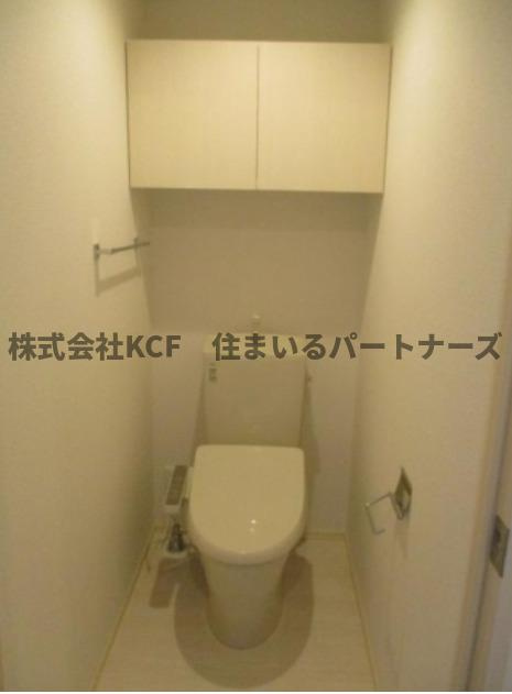 アザールのトイレ|落ち着いたトイレです