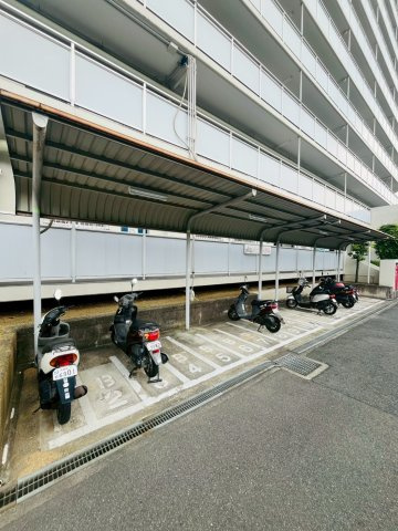 ファミールハイツ城東Ａ棟の駐輪場