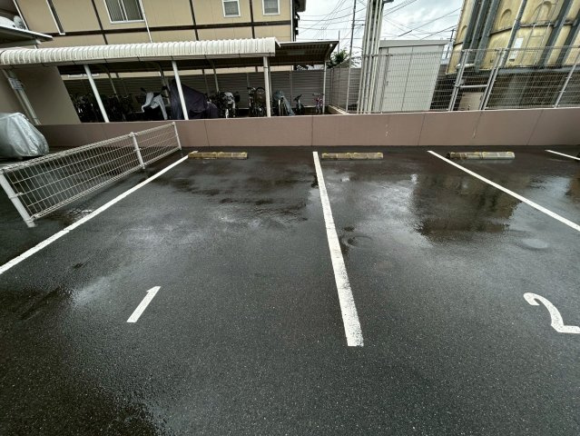 アルファステイツ西の土居の駐車場