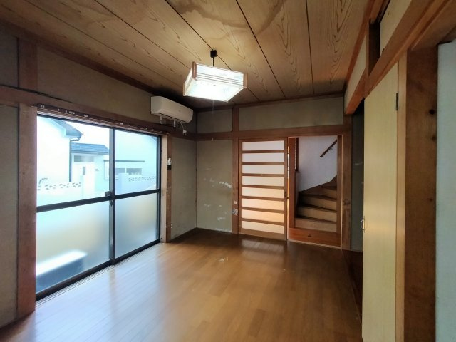 矢岳町　一戸建の洋室