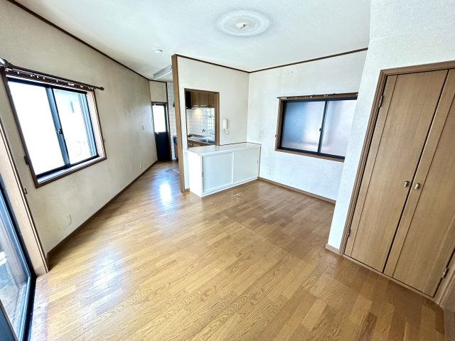 明石市大久保町松陰戸建の居間・リビング