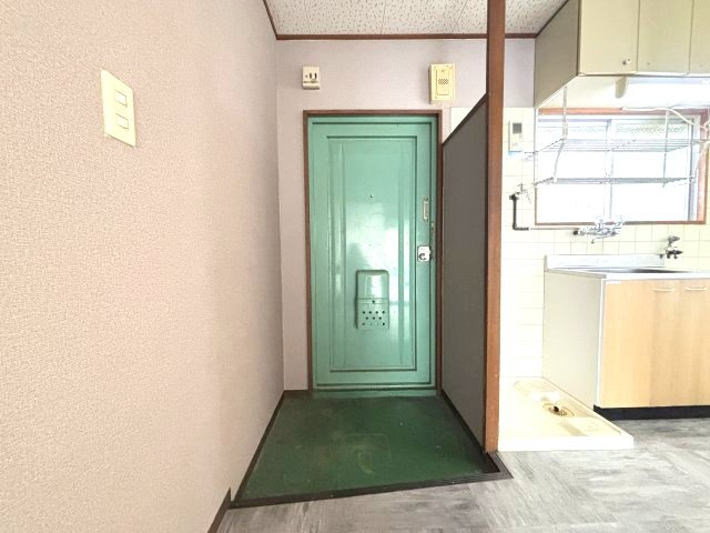 暁21　3号館の玄関