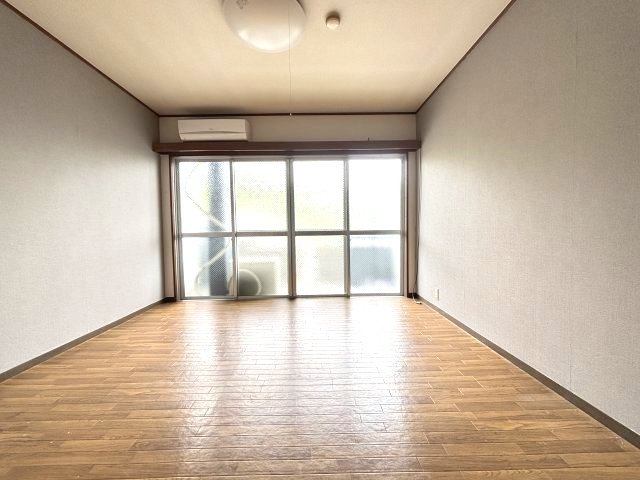 暁21　3号館の居間・リビング