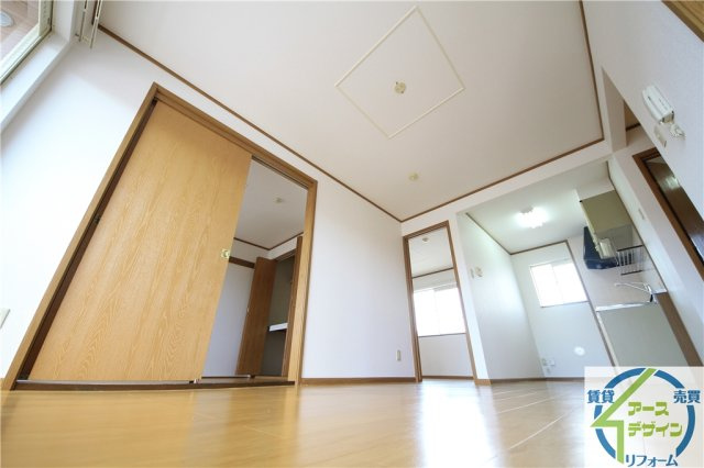 ラ・ルーノ3番館の居間・リビング|※類似部屋