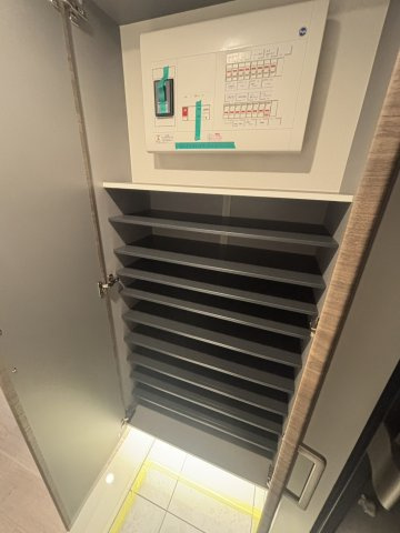 サンクタス森下の玄関