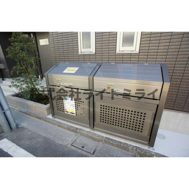 ドヌール長崎のその他共用部分|敷地内にはご入居者様専用のゴ… 