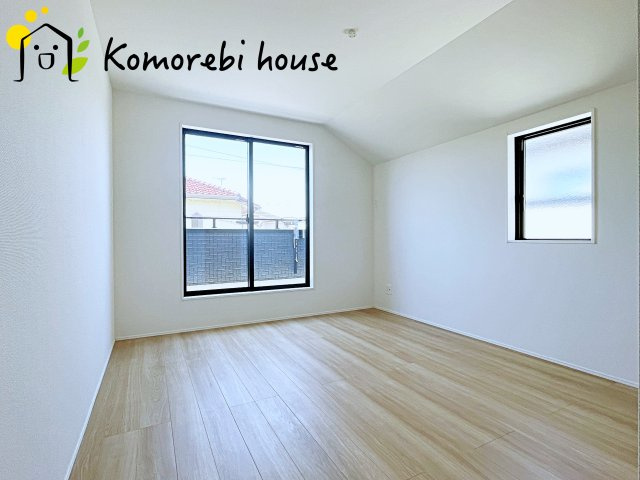 上尾市川　新築一戸建て　グラファーレ　03の洋室|スタンダードな洋室です