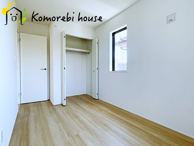 上尾市川　新築一戸建て　グラファーレ　03の寝室|落ち着いた色調の寝室です
