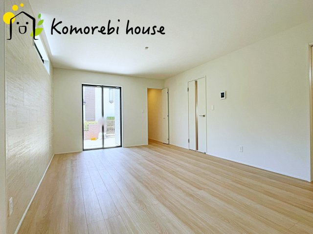 上尾市川　新築一戸建て　グラファーレ　03の居間・リビング|ゆったりとしたリビングです