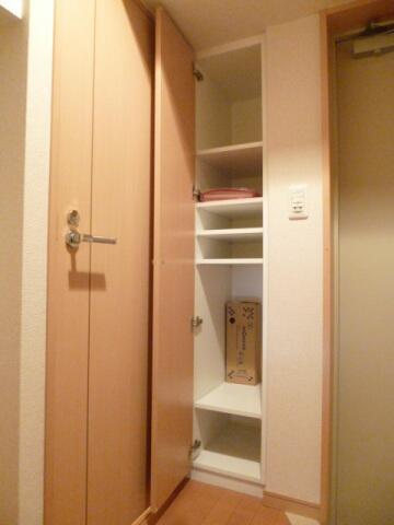スカイコート四谷のその他共用部分|シューズボックス 