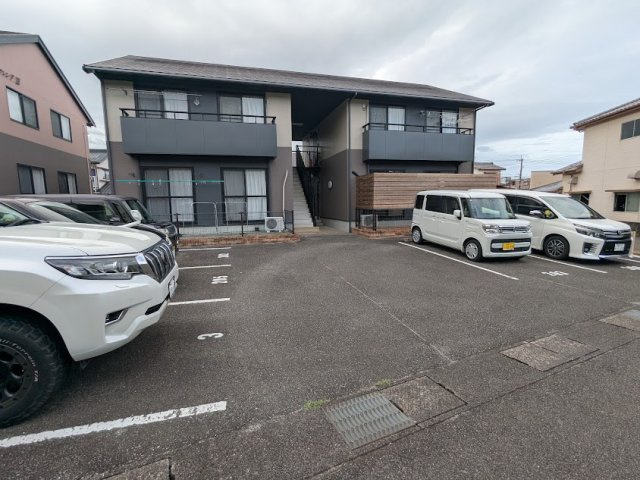 ディアフレンドⅡの駐車場