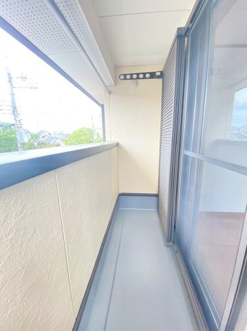 向日市寺戸町東野辺　中古戸建のバルコニー