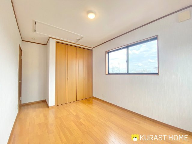 向日市寺戸町東野辺　中古戸建の洋室|洋室6.5帖