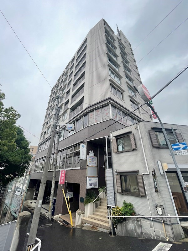 東山ハイツの外観