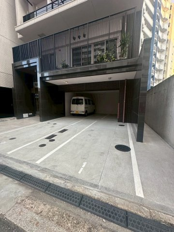 21テクノロジーの駐車場