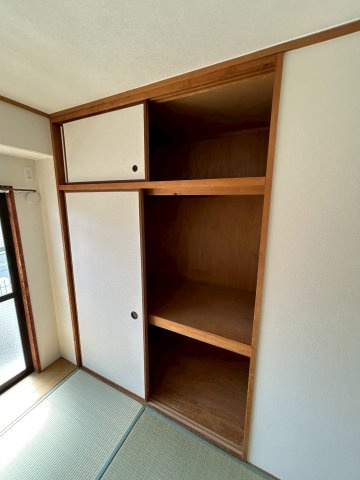 パレ・ルミエール岡本の収納