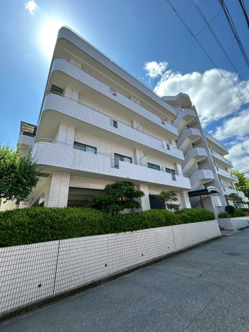 パレ・ルミエール岡本の外観