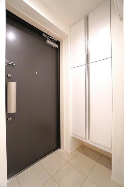 AGRATIO TERRACE 恵比寿の玄関|※写真は同タイプ住戸です。 